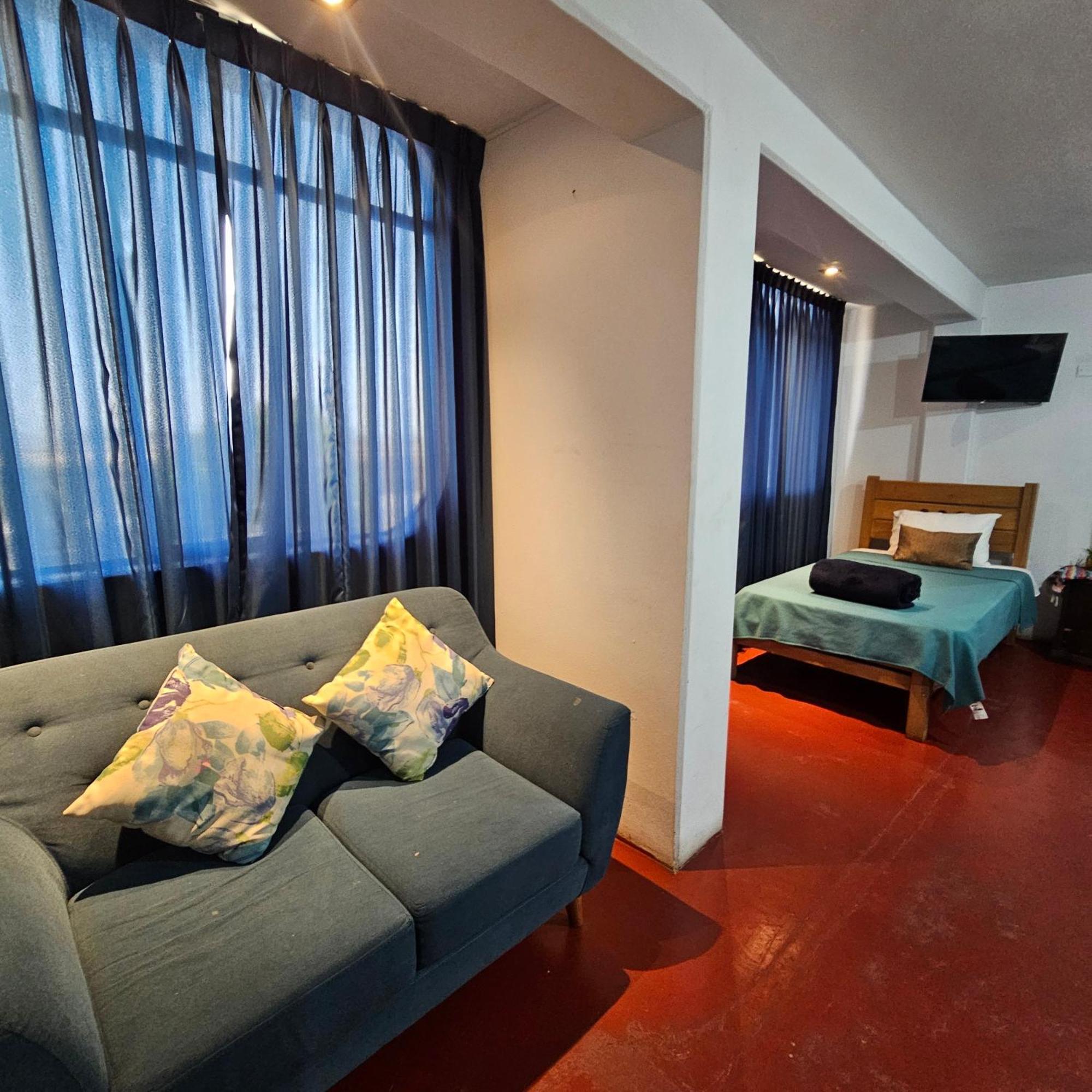 Lima Airport Hostel With Free Airport Pick Up 카야오 외부 사진